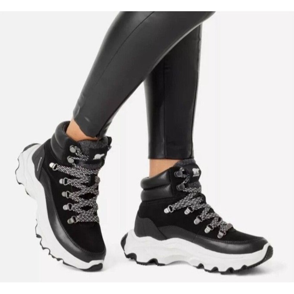 NEW SOREL Kinetic Breakthru Conquest Waterproof Lace Up Boot Black/Sea Salt Sz 8